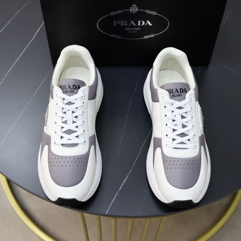Pra*a casual shoes